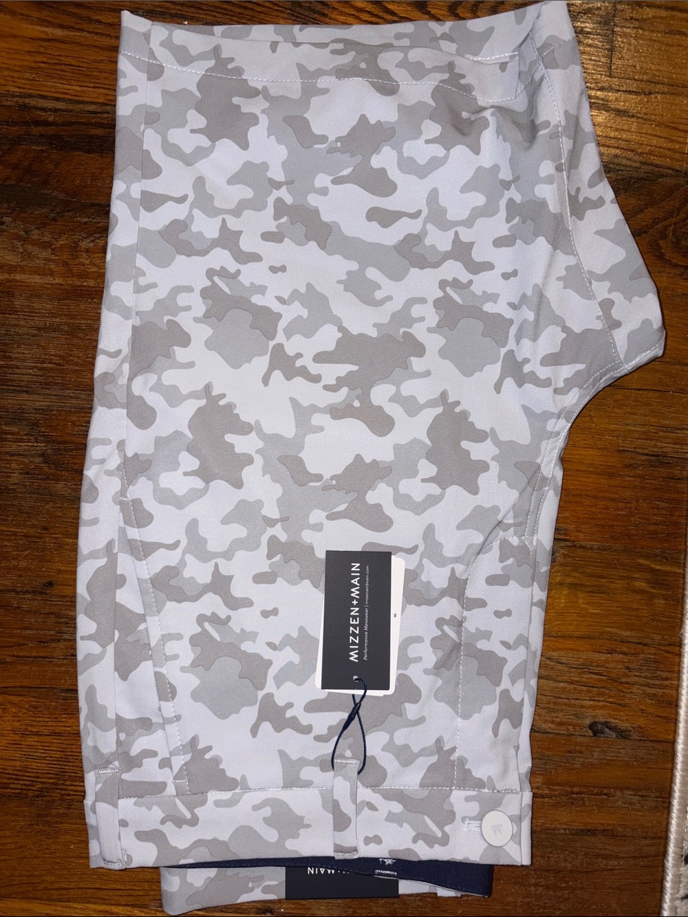 Mizzen+Main White and Light Gray Camo Athletic Shorts